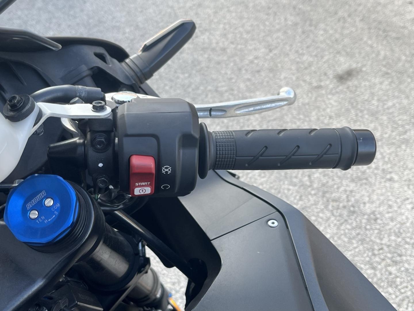 HONDA CBR CBR 600 RR Garantie 11/2031 A partir de 186€/mois - photo 5