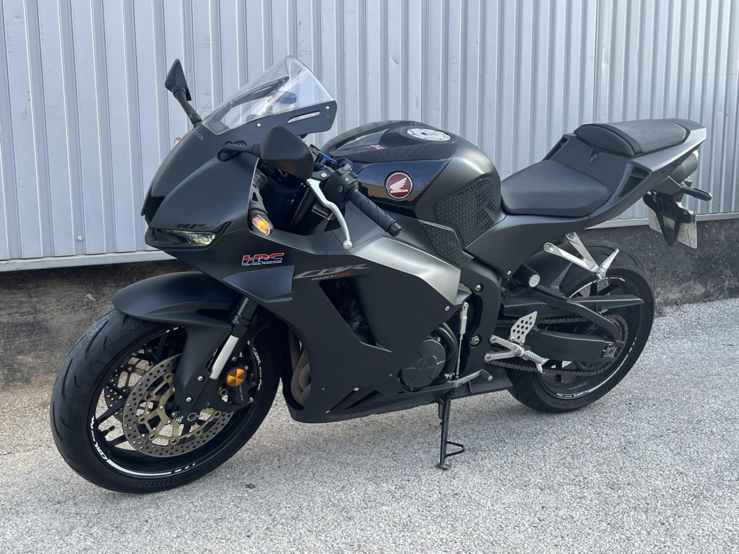 HONDA CBR CBR 600 RR Garantie 11/2031 A partir de 186€/mois - photo 8
