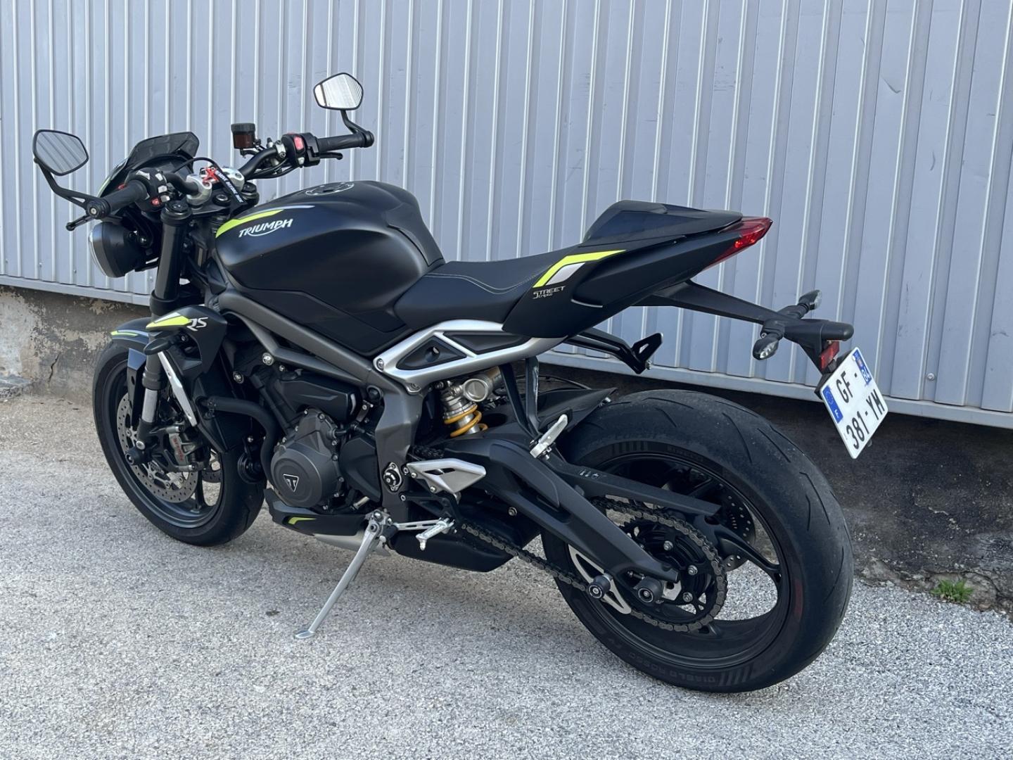TRIUMPH Street TRIPLE RS - photo 10