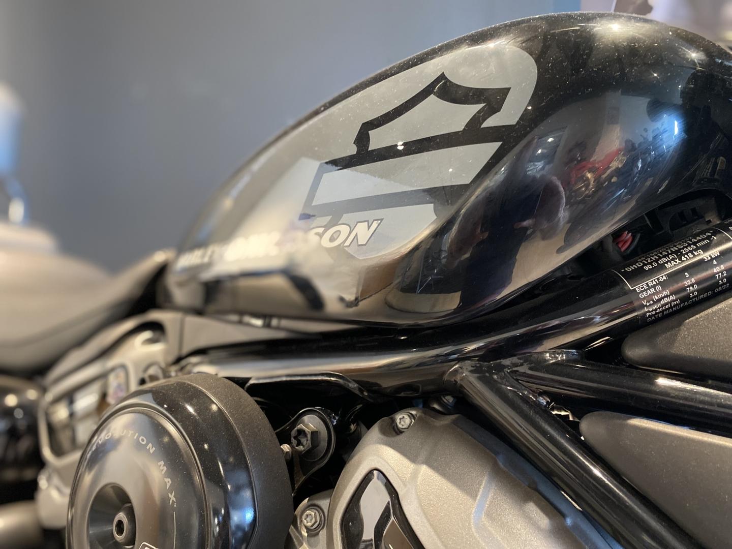 HARLEY-DAVIDSON Sportster S Nighster 1250 Noir - photo 10