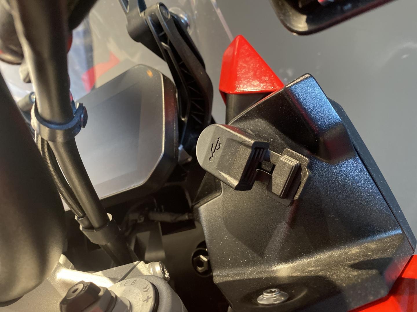BMW F F 900 XR A2 2025 - photo 11