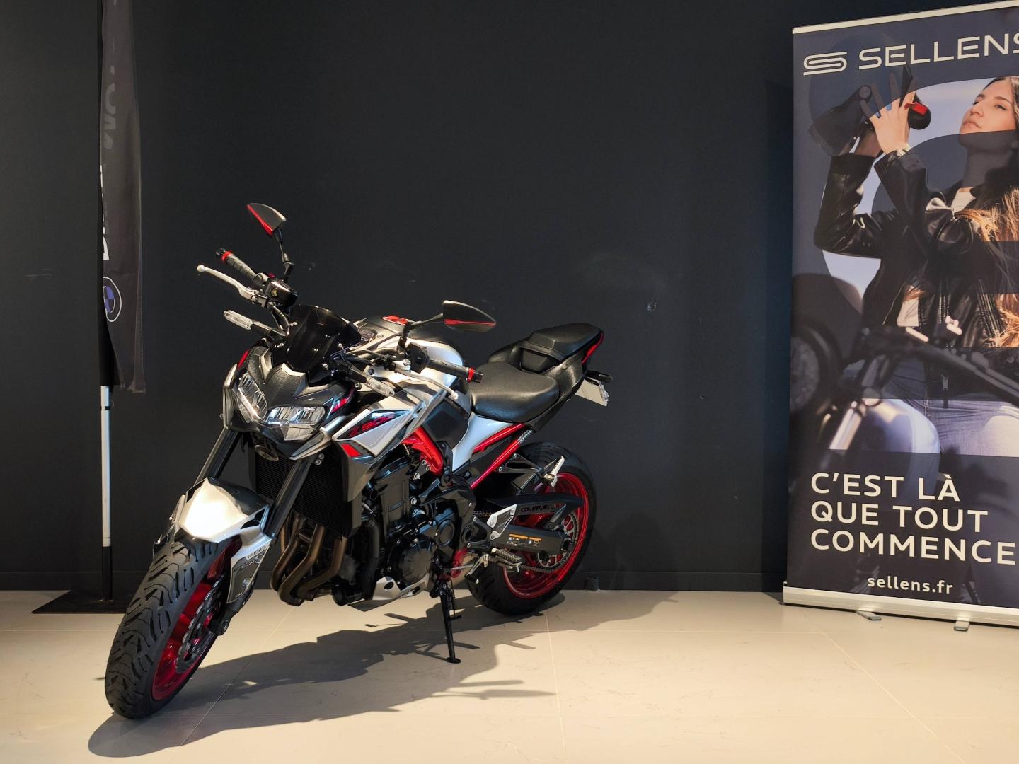 KAWASAKI Z 900 - photo 4