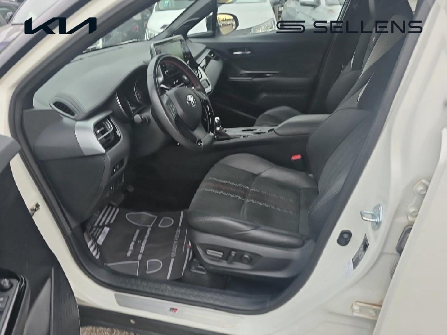 TOYOTA C-HR 122h GR-Sport 2WD E-CVT MY20 - photo 11