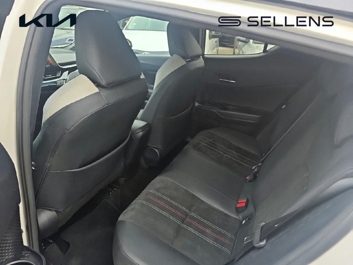 TOYOTA C-HR 122h GR-Sport 2WD E-CVT MY20 - photo 12