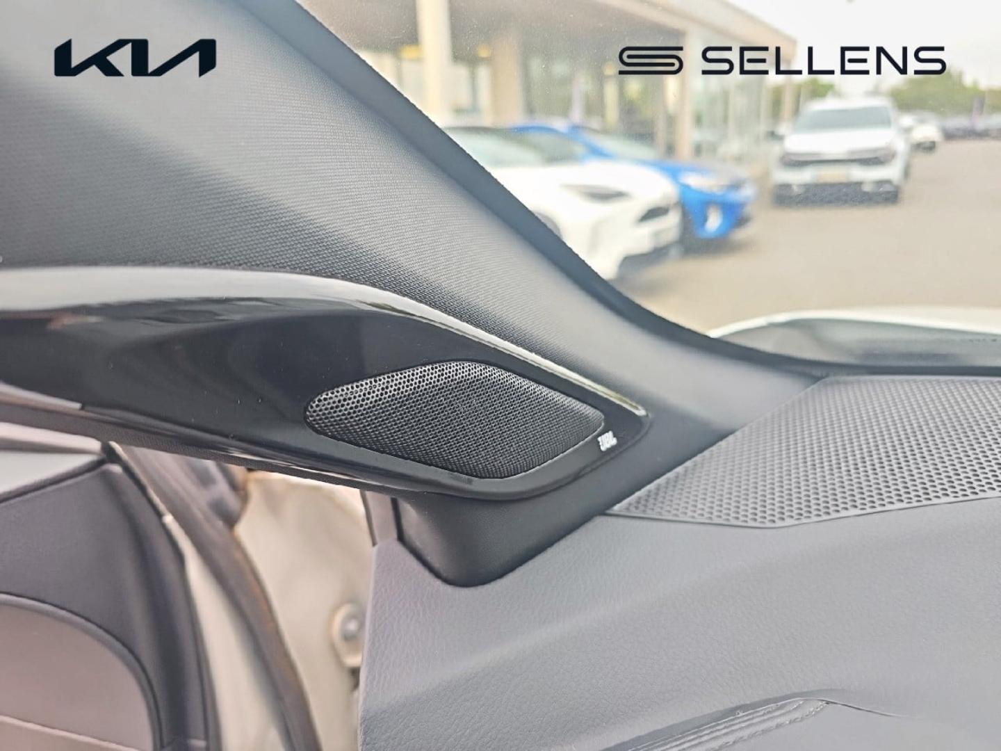 TOYOTA C-HR 122h GR-Sport 2WD E-CVT MY20 - photo 20