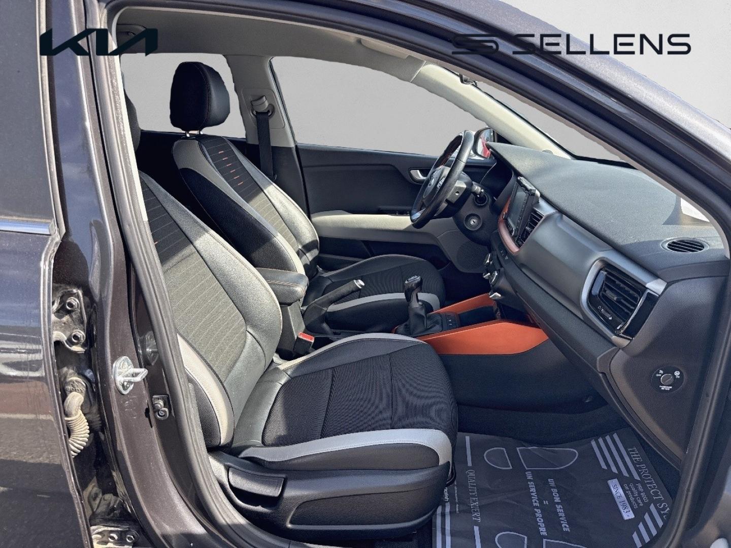KIA Stonic 1.0 T-GDi 120ch ISG Design Euro6d-T - photo 6