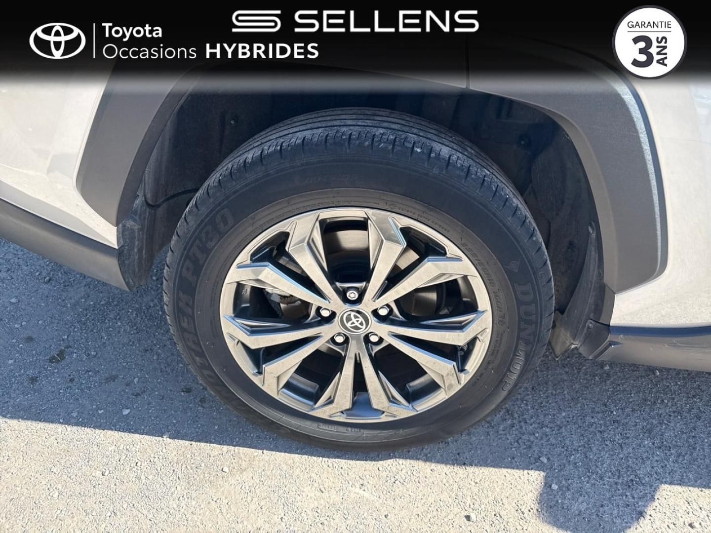 TOYOTA RAV4 2.5 Hybride 218ch Dynamic 2WD MY23 - photo 16
