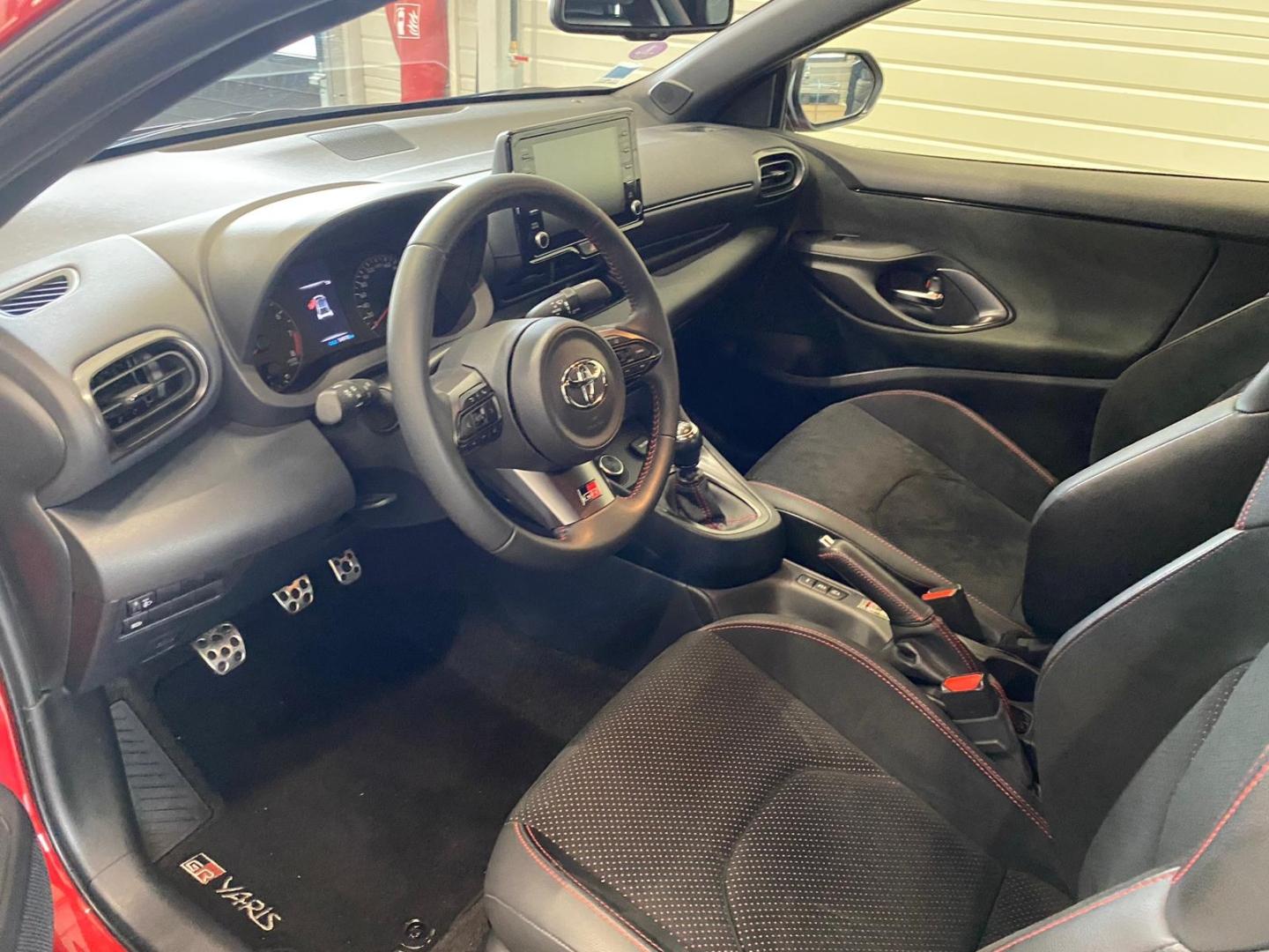 TOYOTA Yaris 1.6 GR 261ch Track 3p 4WD - photo 5