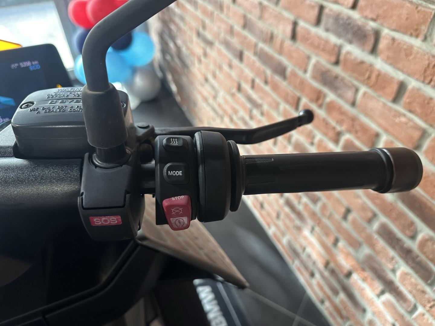 BMW C CE04 15KW 400CC - photo 10
