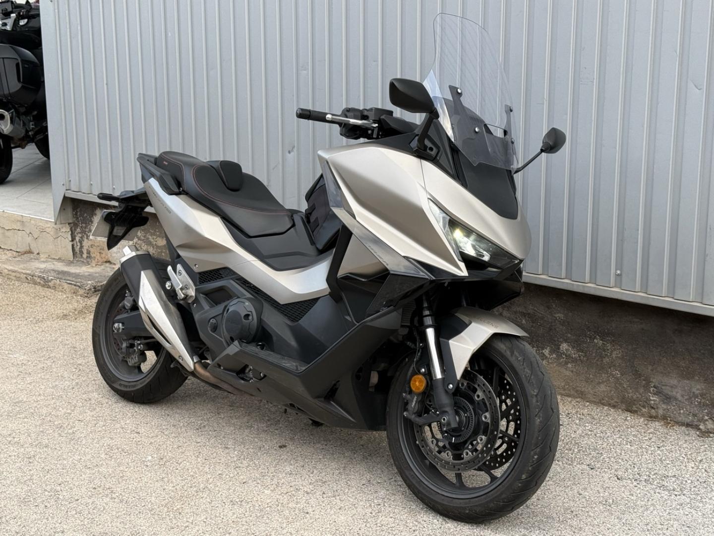 Photo HONDA NSS Forza NSS 750 Forza Garantie 01/2031