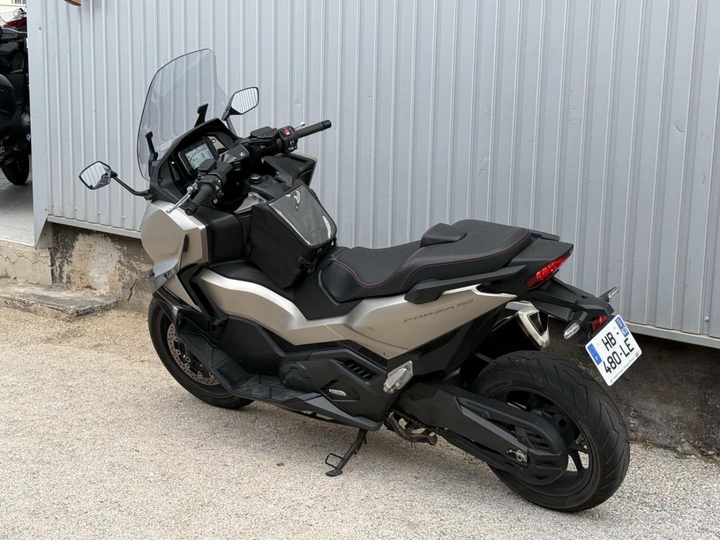 HONDA NSS Forza NSS 750 Forza Garantie 01/2031 - photo 6