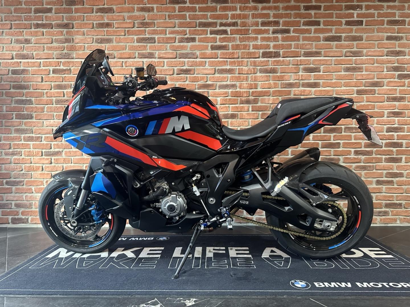BMW M M 1000 XR - photo 10