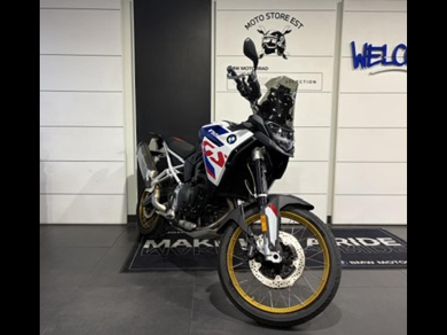 BMW F 900 GS - photo 2