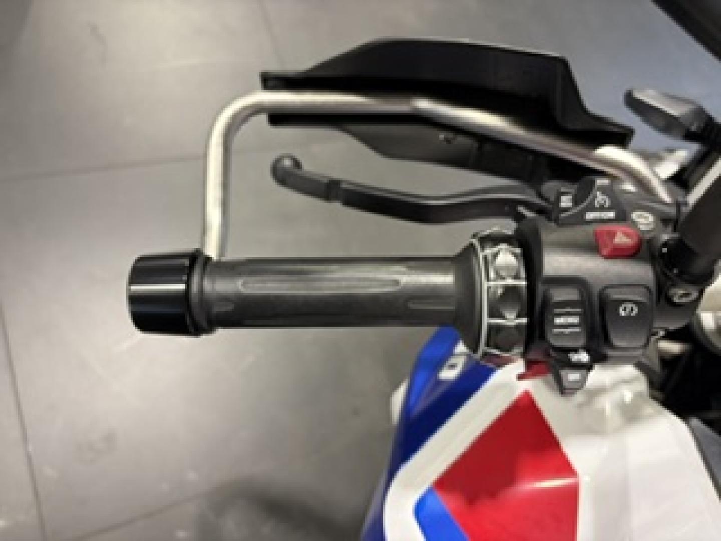 BMW F 900 GS - photo 5