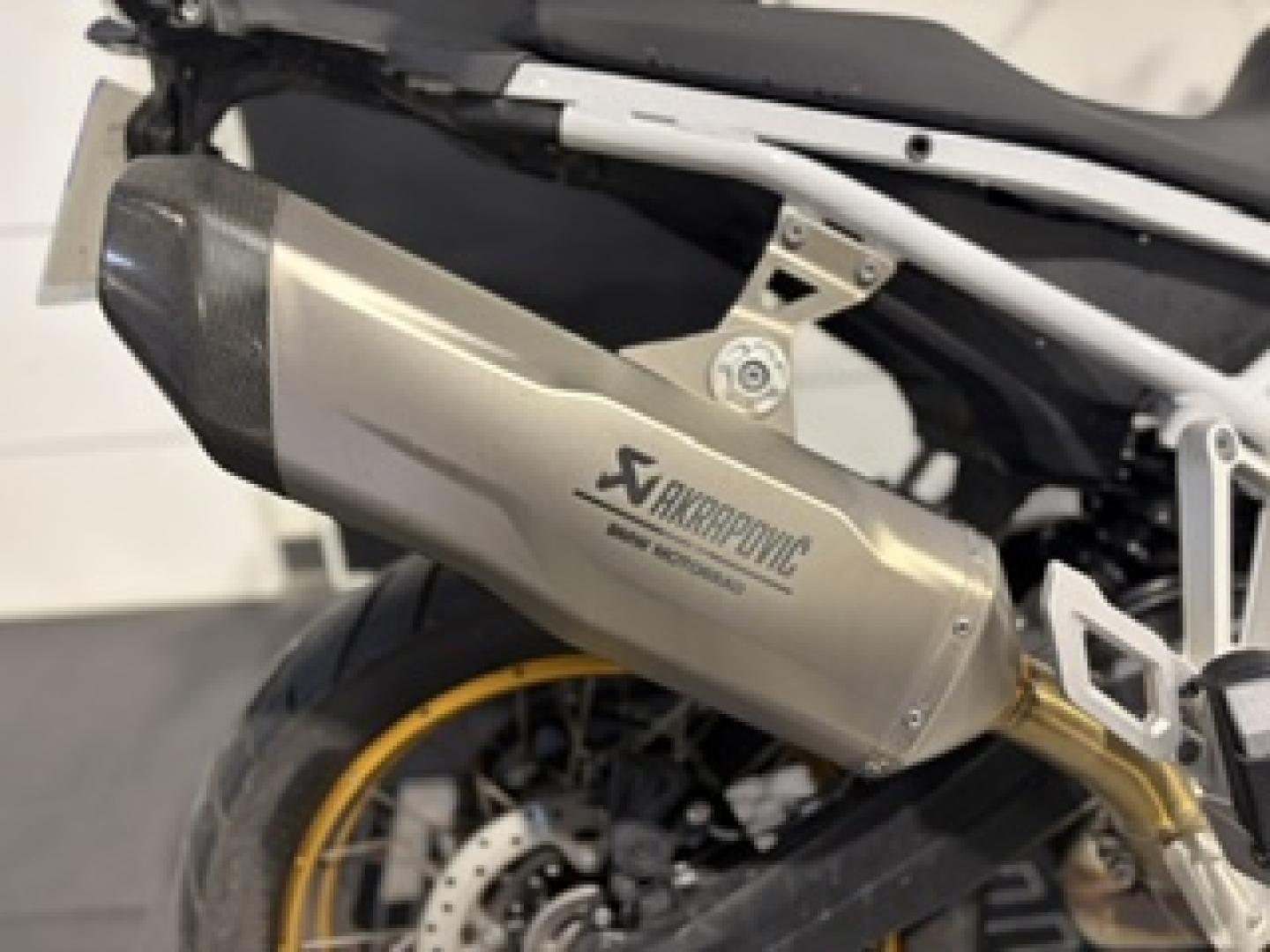 BMW F 900 GS - photo 10