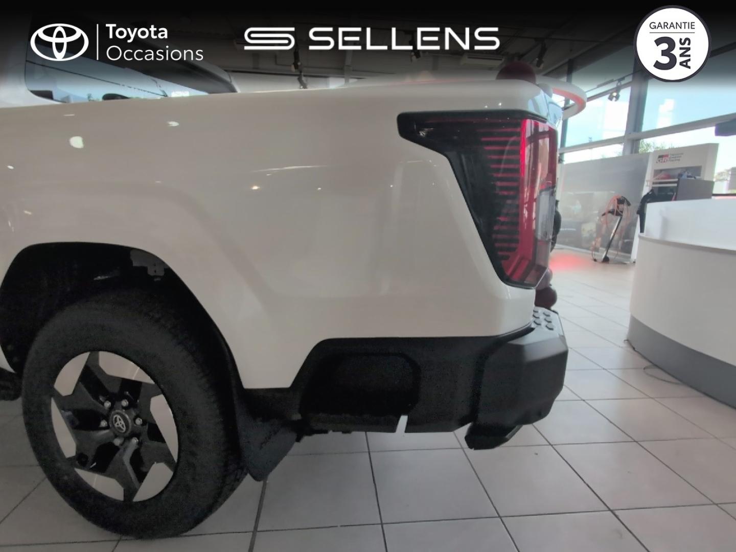 TOYOTA Hilux Electrique 196ch batterie 59,2 kWh Double Cabine Légende 4WD 5 places NG26 - photo 17