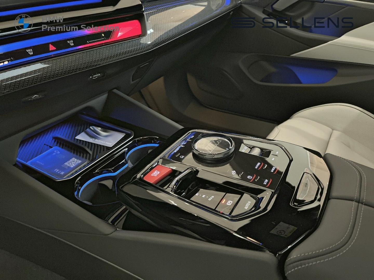 BMW M5 Touring 4.4 V8 PHEV 727ch (544+197) - photo 14