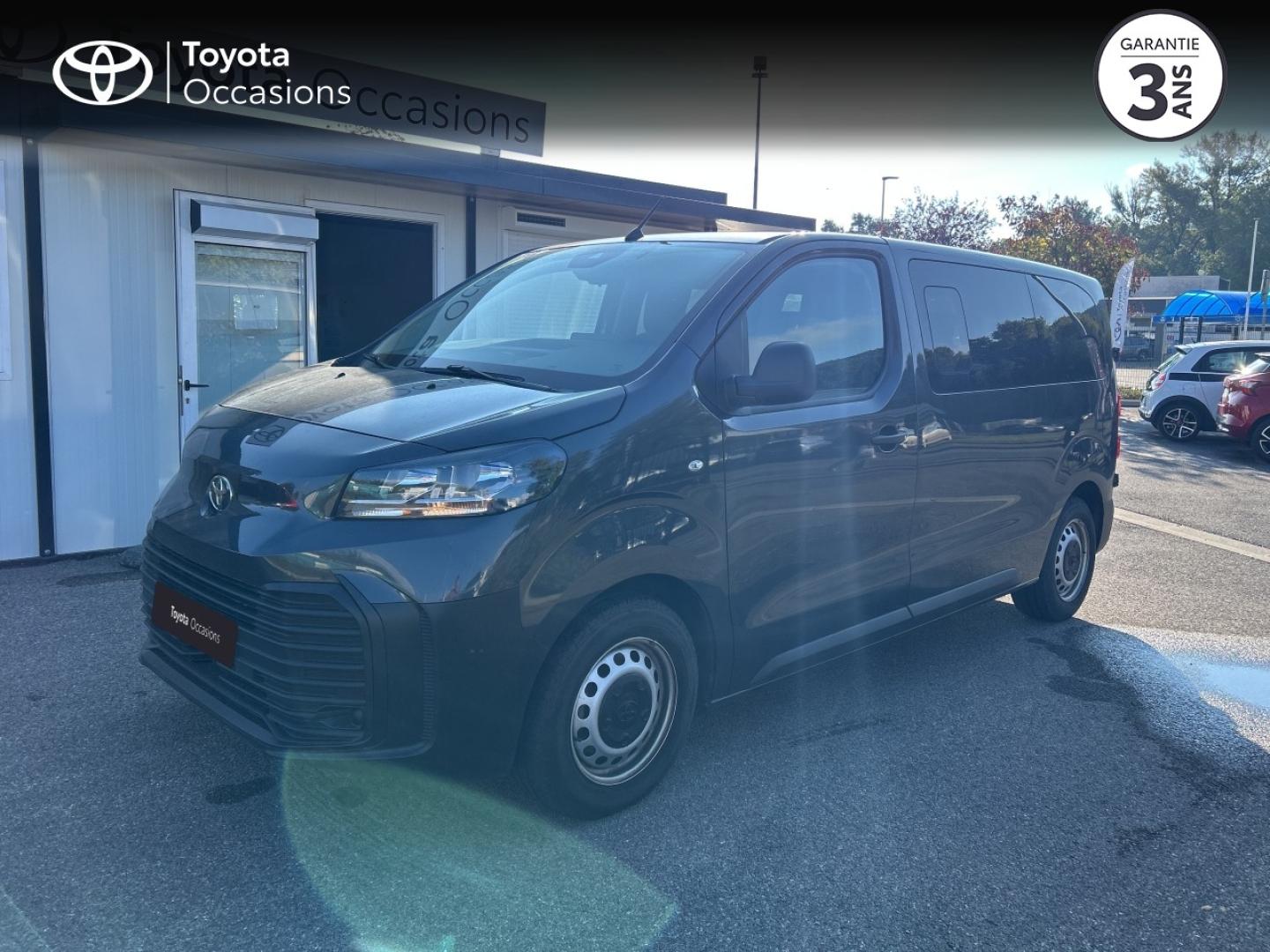 Photo TOYOTA PROACE Combi Medium 2.0 140 D-4D MC24