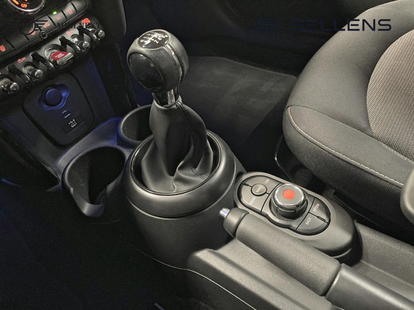 MINI Mini Cooper 136ch Classic BVA7 - photo 14