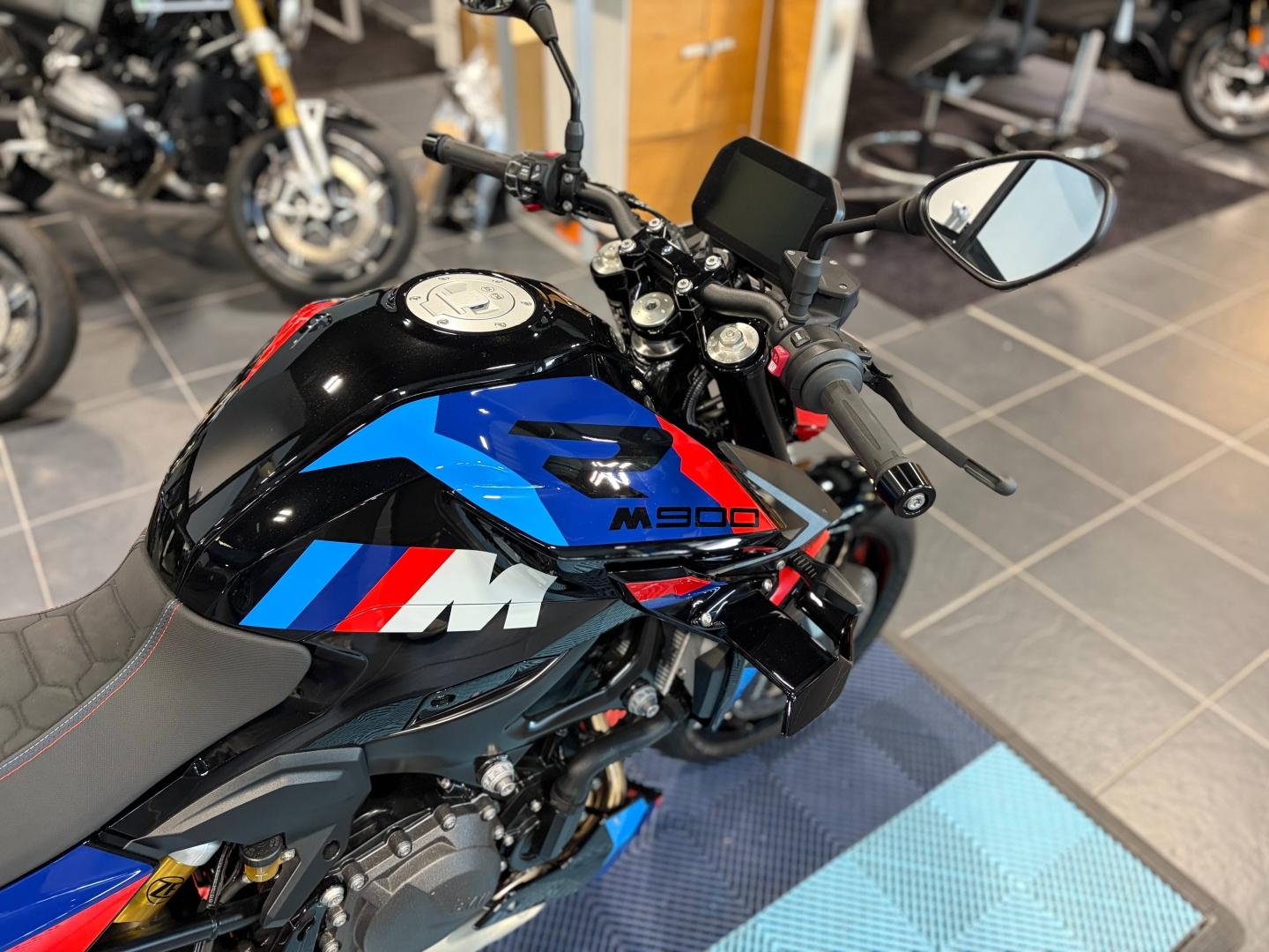BMW F F 900 R - EDITION 1 OF 1 "M 900 R" - F900R - M900R - photo 4