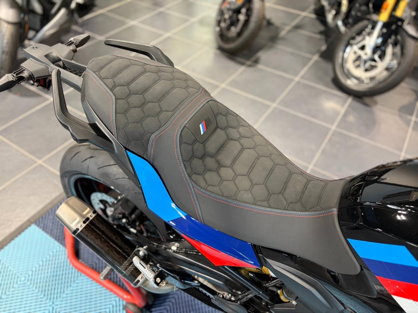 BMW F F 900 R - EDITION 1 OF 1 "M 900 R" - F900R - M900R - photo 5