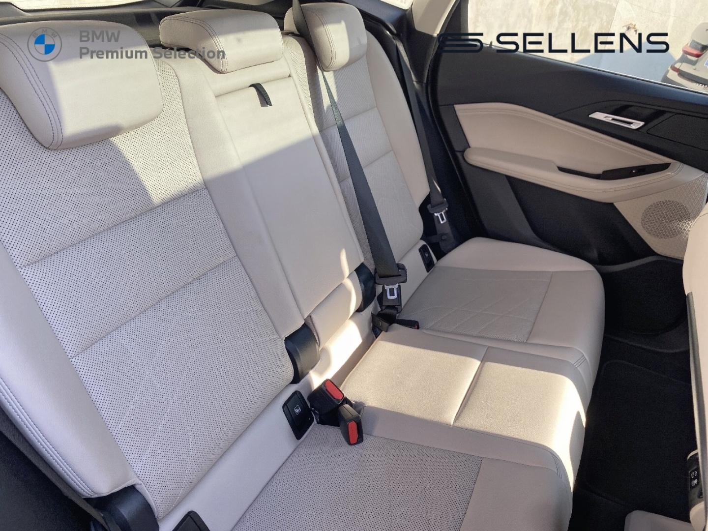 BMW Série 2 ActiveTourer 225e 245ch xDrive Luxury DKG7 - photo 16