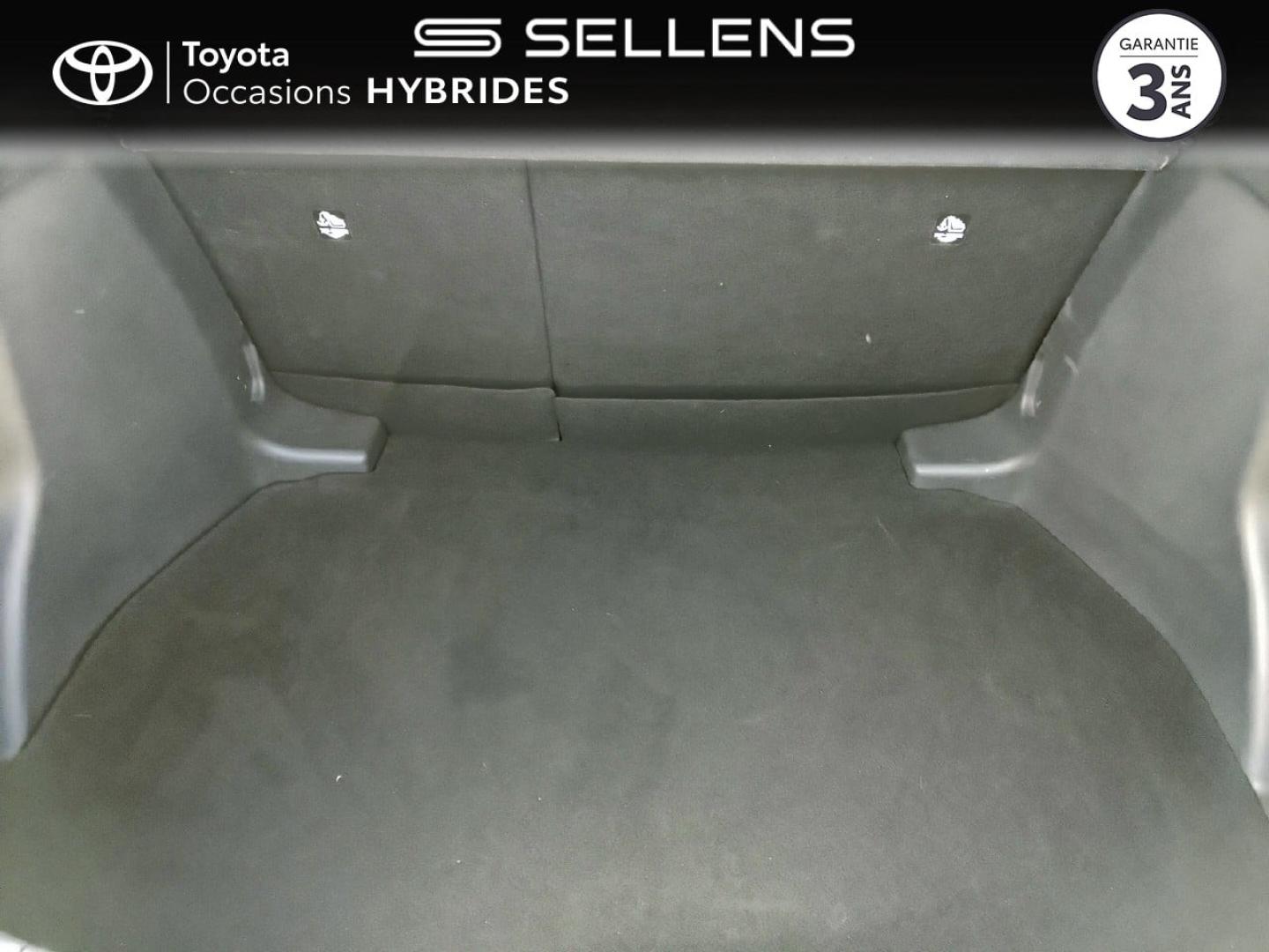 TOYOTA C-HR 2.0 Hybride 200ch Design NG23 - photo 10