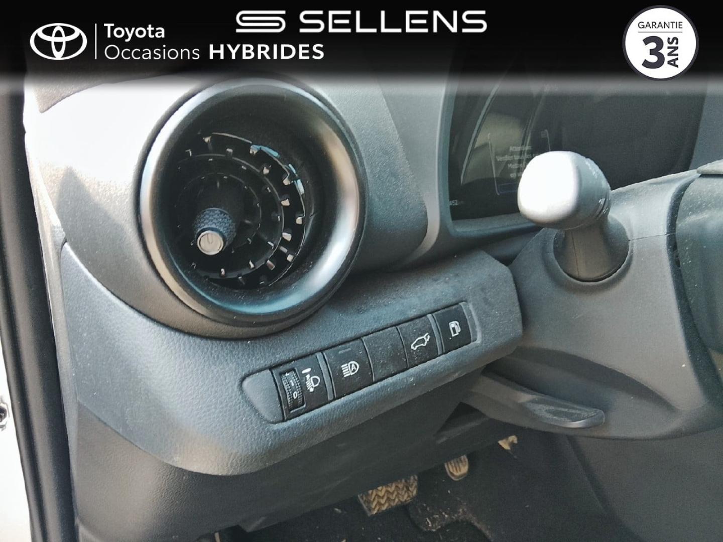TOYOTA C-HR 2.0 Hybride 200ch Design NG23 - photo 18
