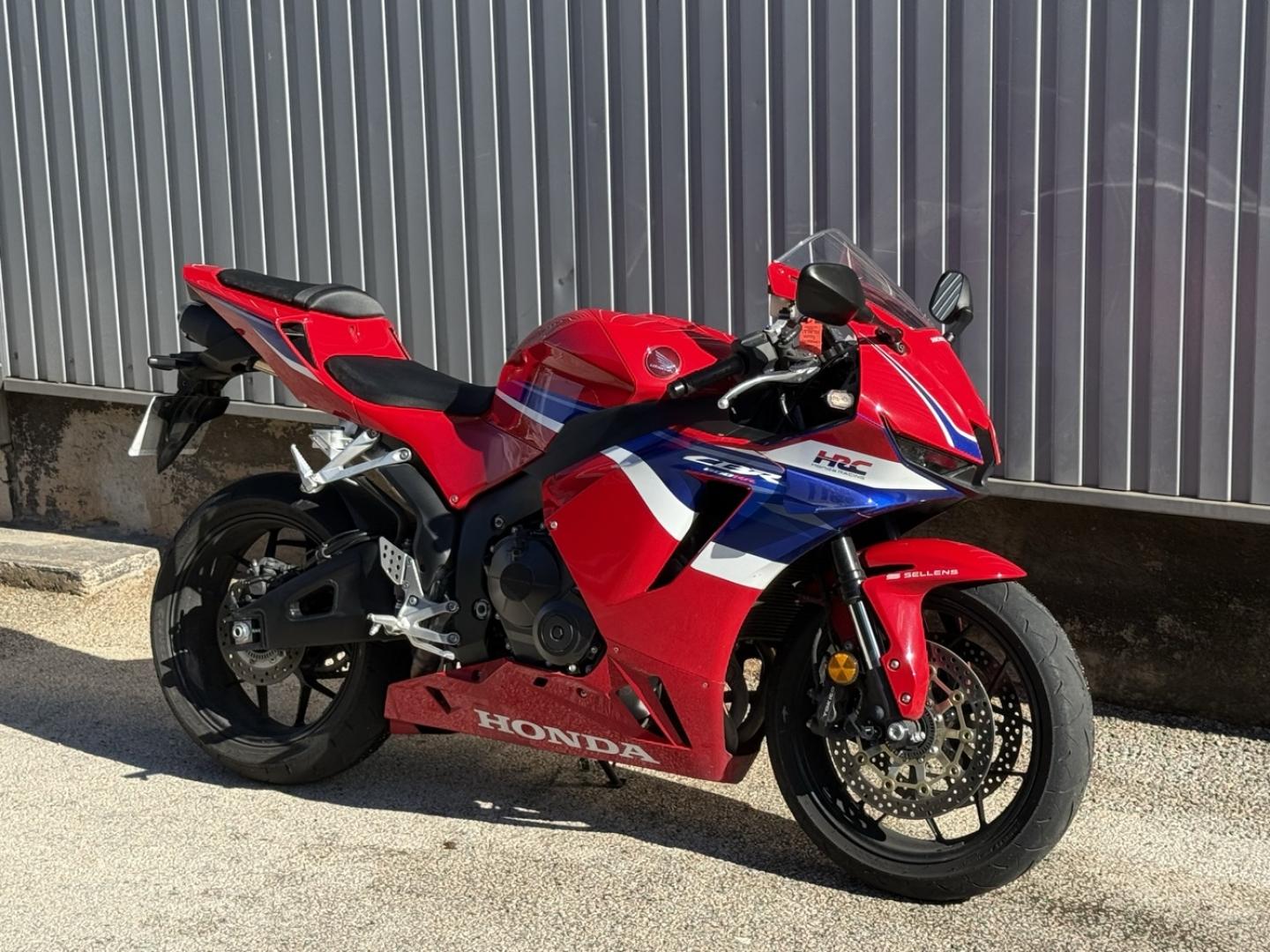 Photo HONDA CBR CBR 600 RR Garantie 12/2030