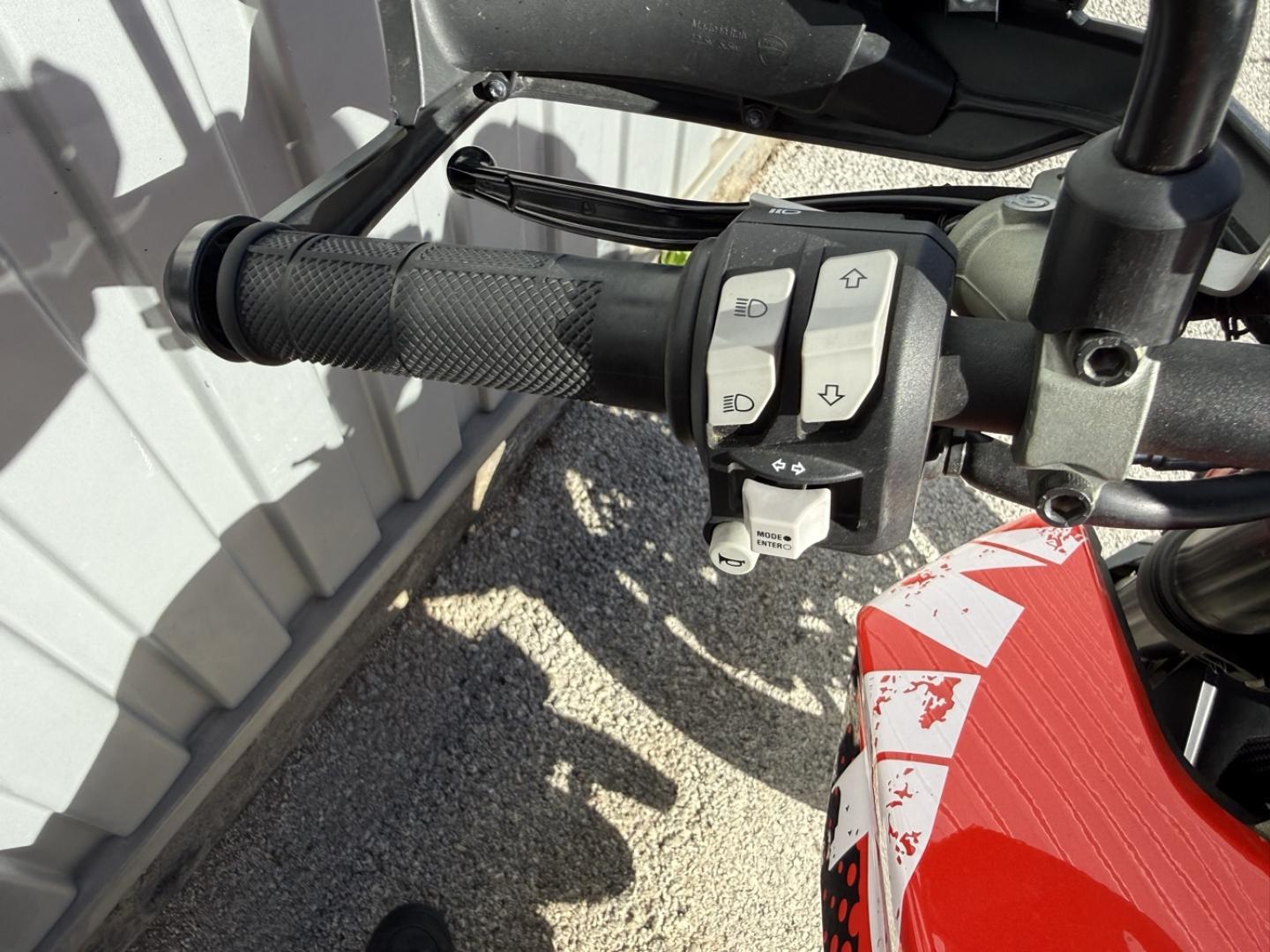 DUCATI Hypermotard Hypermotard 950 RVE Garantie 12 mois - photo 9