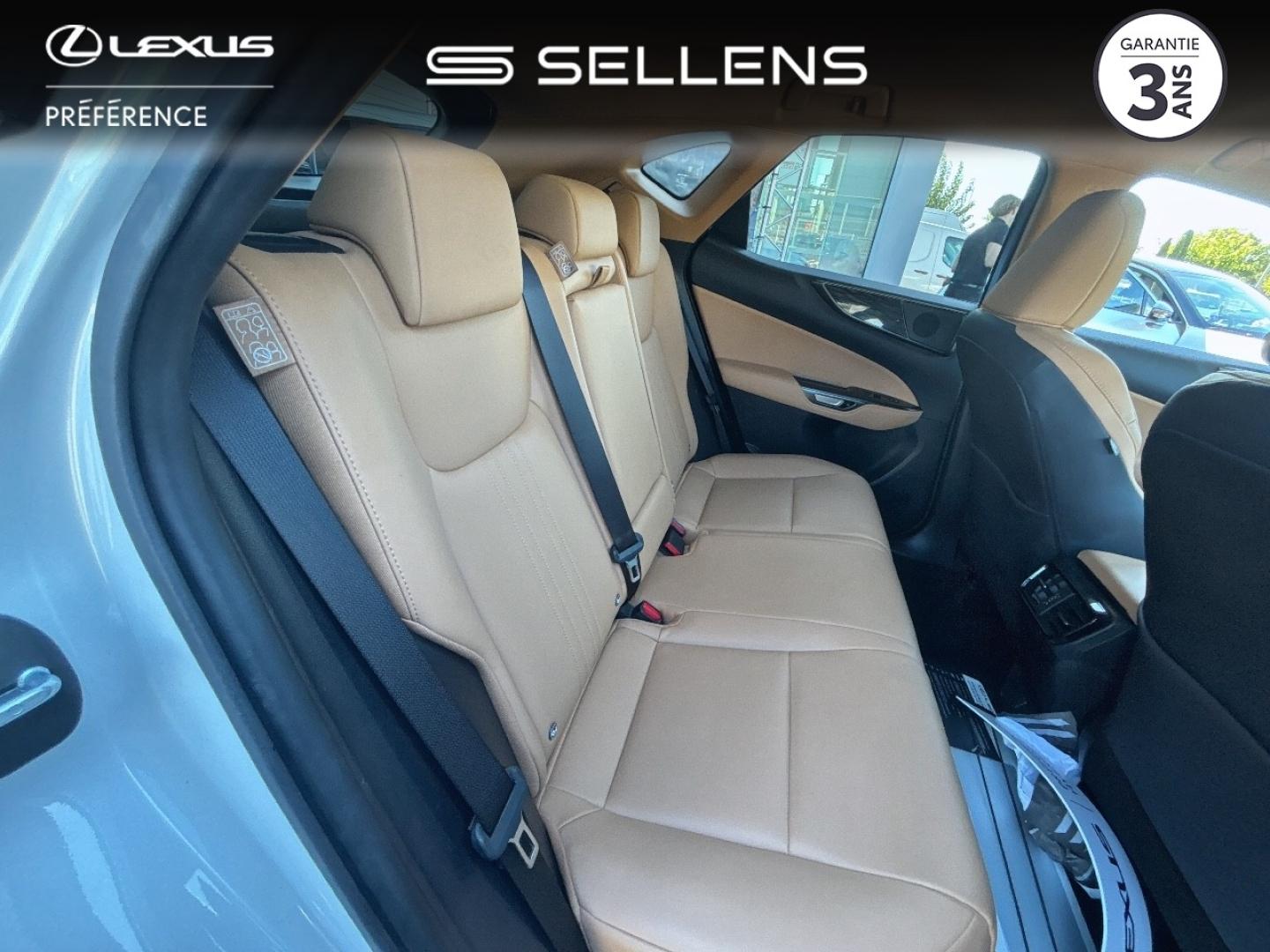 LEXUS NX 450h+ Luxe 4WD MY24 - photo 18