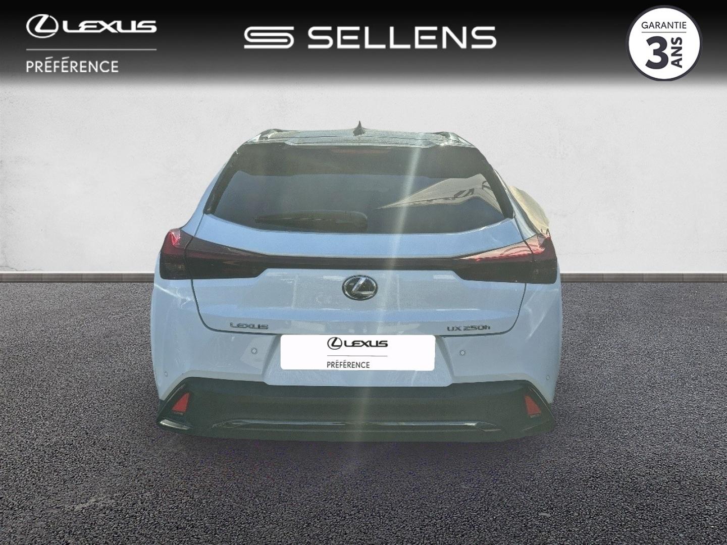 LEXUS UX 250h 2WD F SPORT Executive MY22 - photo 15