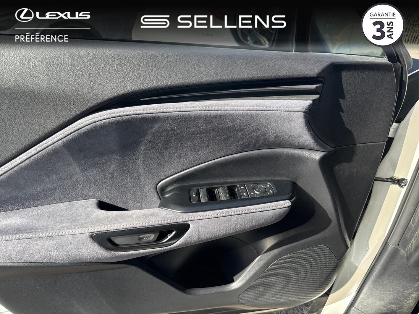 LEXUS LBX 1.5 136ch Cool 2WD - photo 12