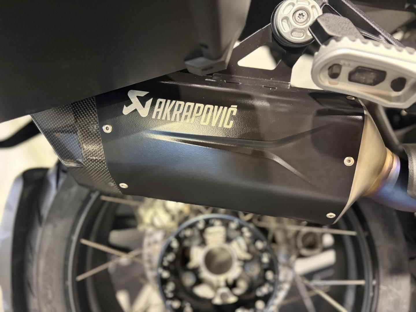 BMW R 1300 GSA Adventure - photo 10