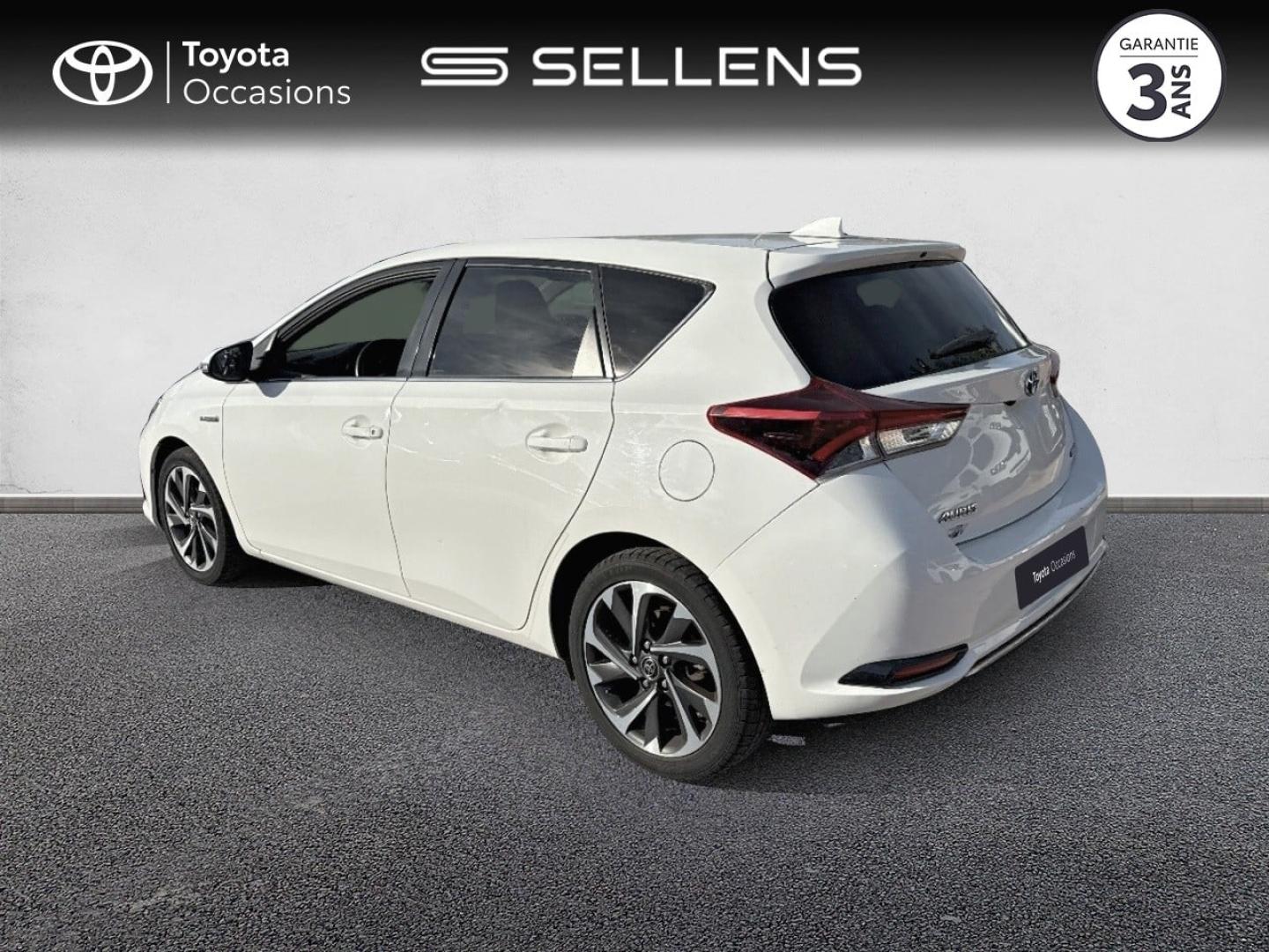 TOYOTA Auris HSD 136h Design - photo 2