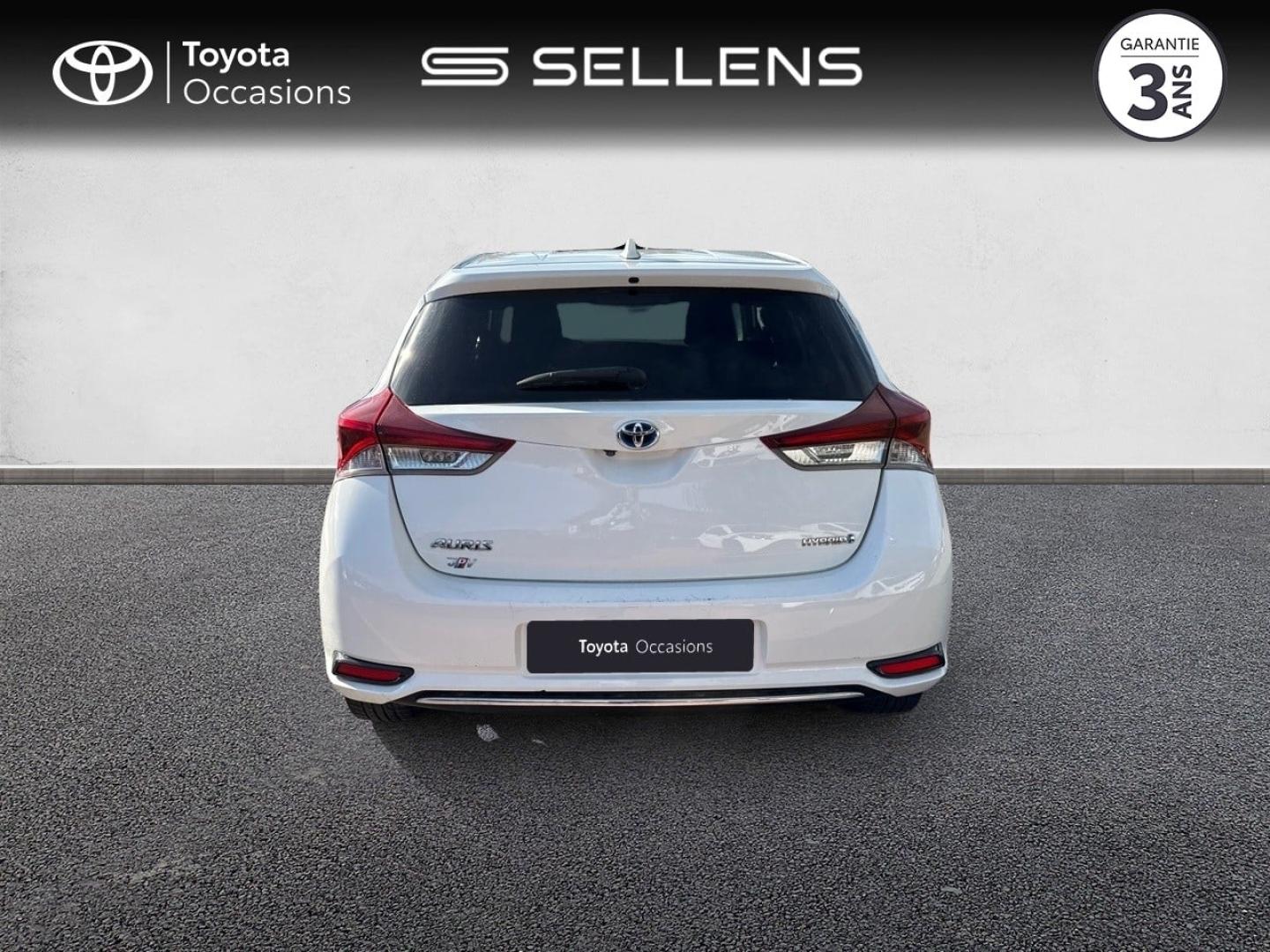 TOYOTA Auris HSD 136h Design - photo 4