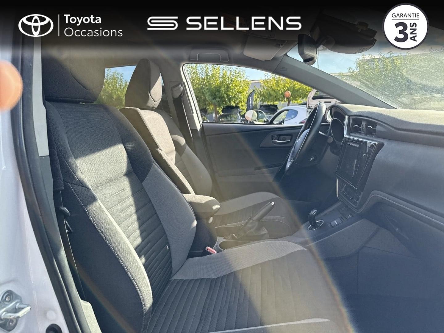 TOYOTA Auris HSD 136h Design - photo 6