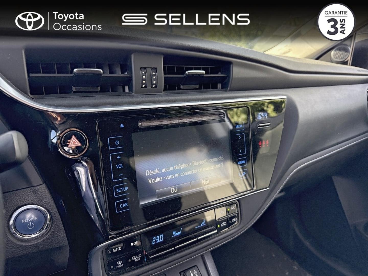 TOYOTA Auris HSD 136h Design - photo 15
