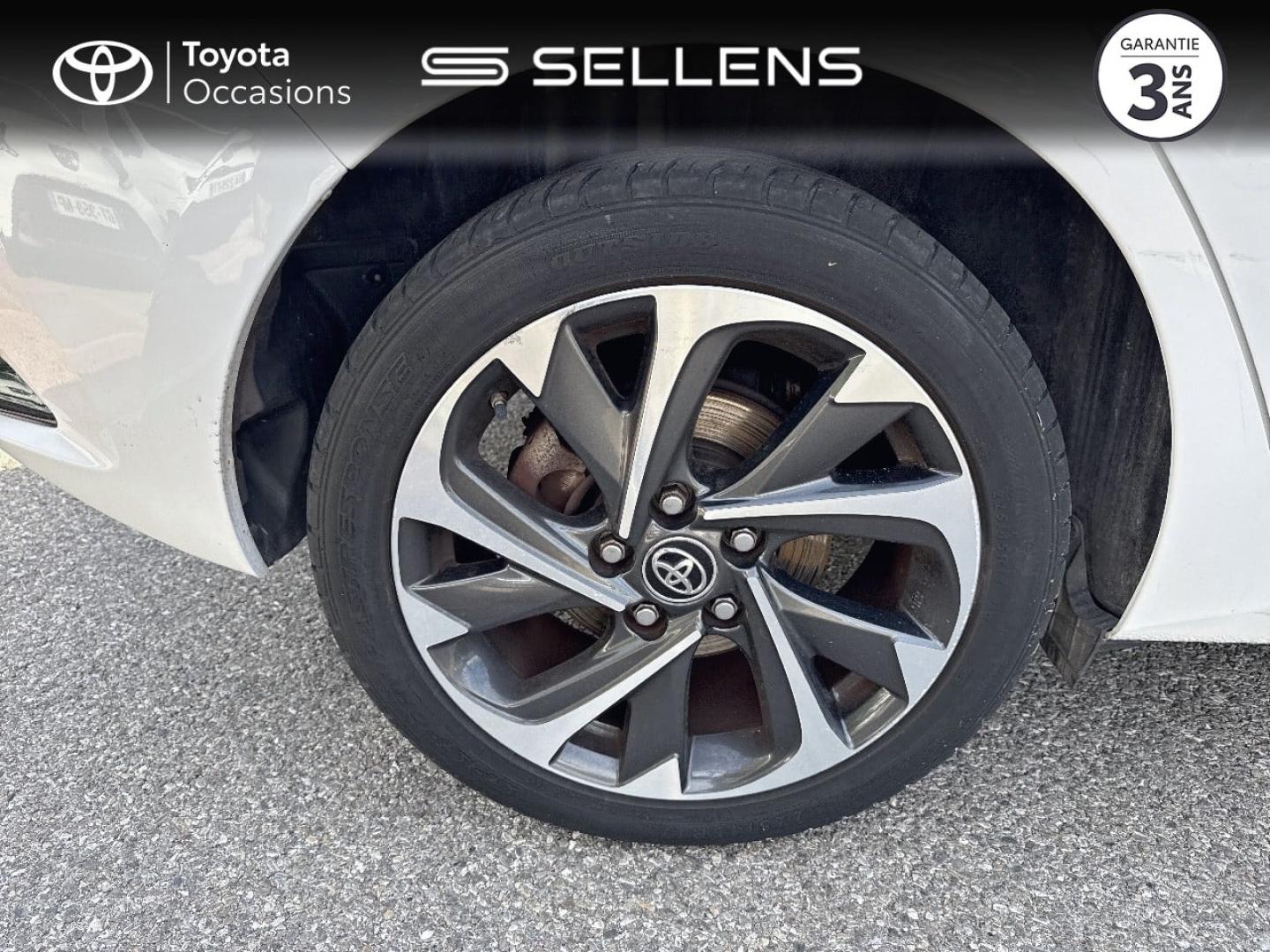 TOYOTA Auris HSD 136h Design - photo 16