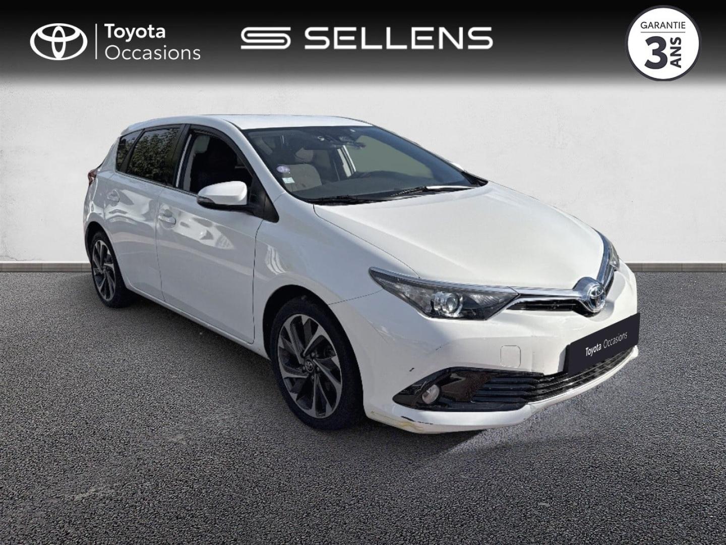 TOYOTA Auris HSD 136h Design - photo 19