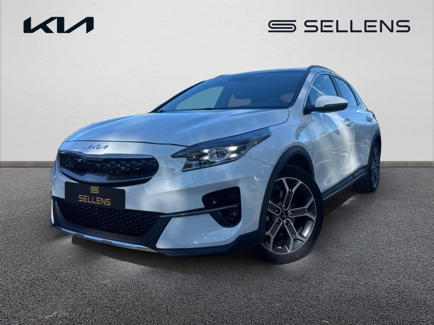 Photo KIA XCeed 1.6 GDi 105ch + Plug-In 60.5ch Black & White Edition DCT6 MY22