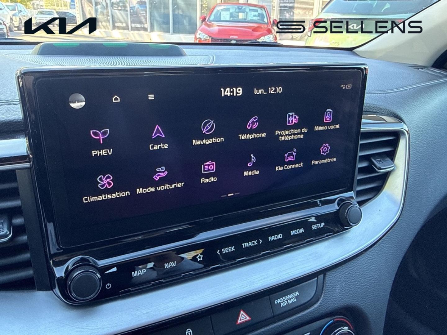 KIA XCeed 1.6 GDi 105ch + Plug-In 60.5ch Black & White Edition DCT6 MY22 - photo 9