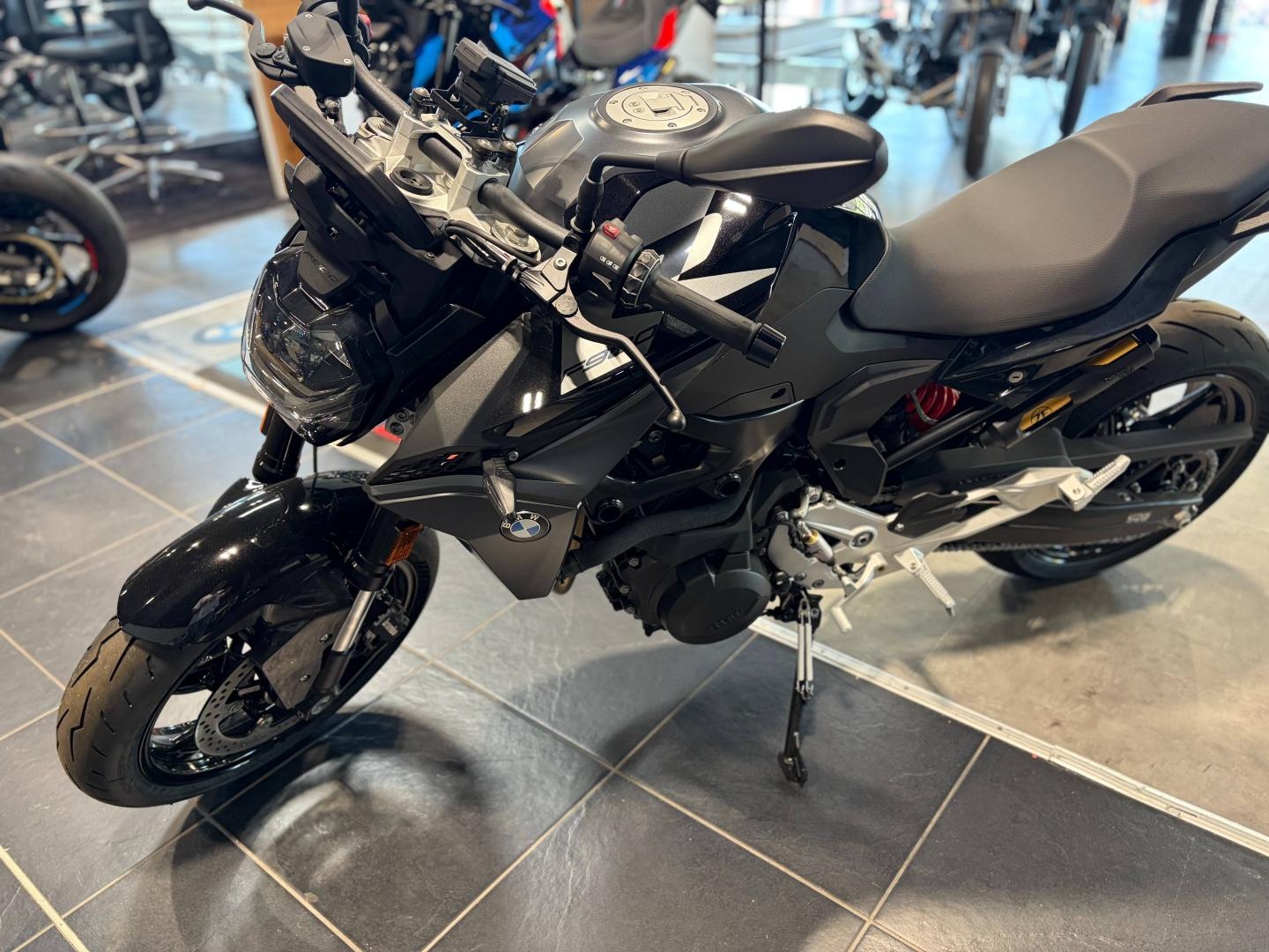 BMW F F 900 R 2025 - photo 8