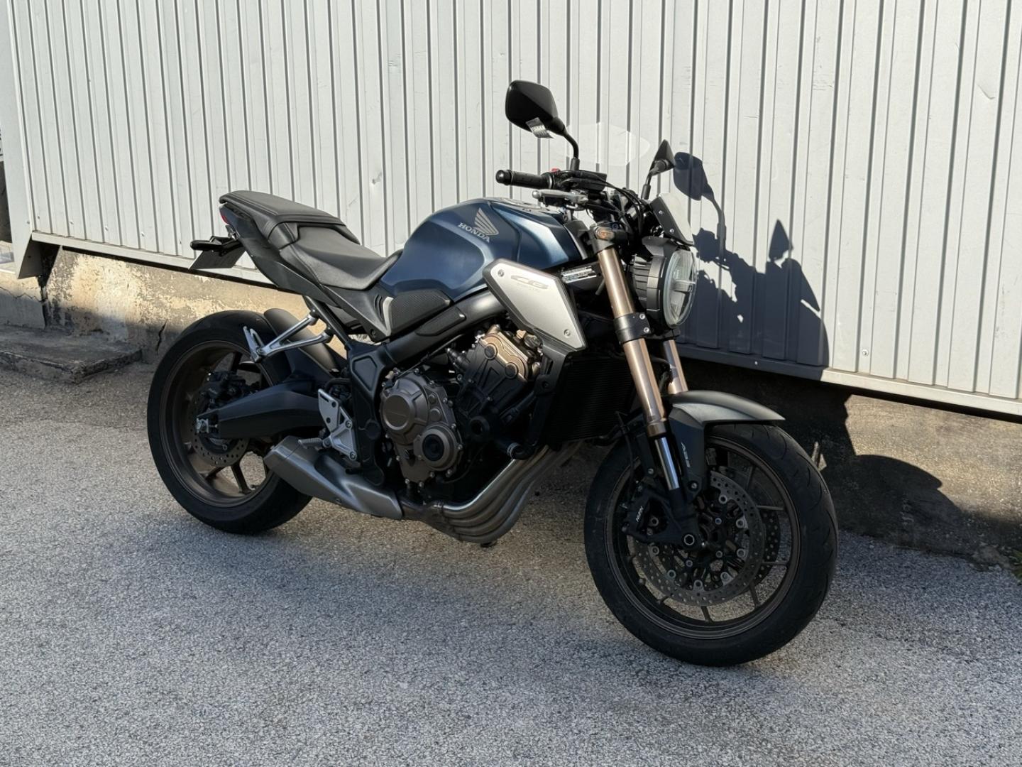 Photo HONDA CB CB 650 R Garantie 12 mois