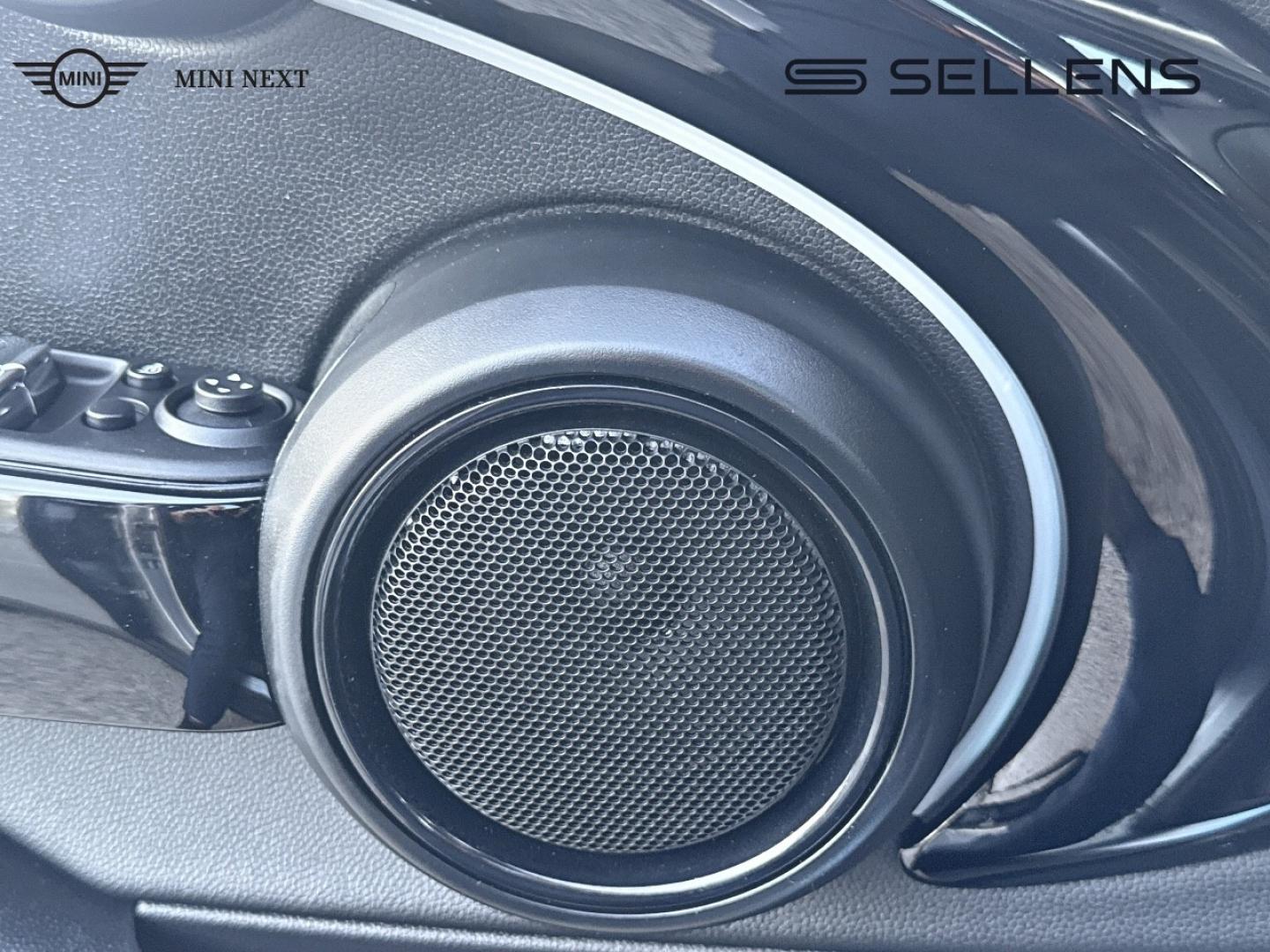 MINI Mini 5 Portes Cooper 136ch Edition Premium Plus BVA7 - photo 17