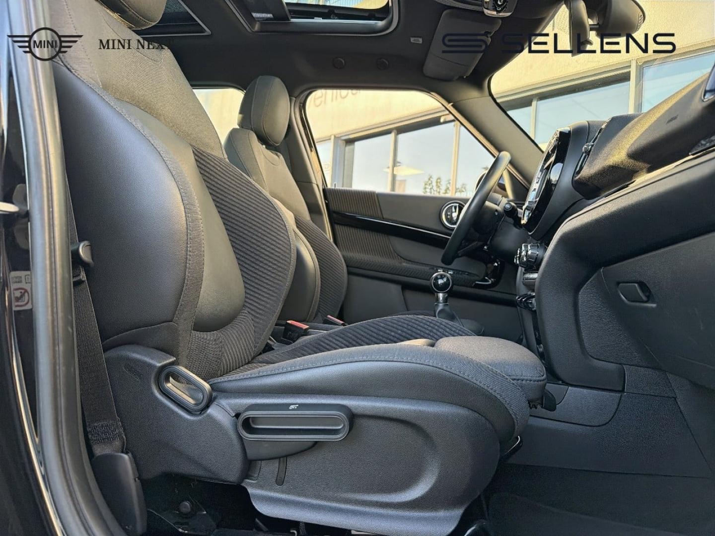 MINI Countryman One D 116ch Oakwood - photo 9