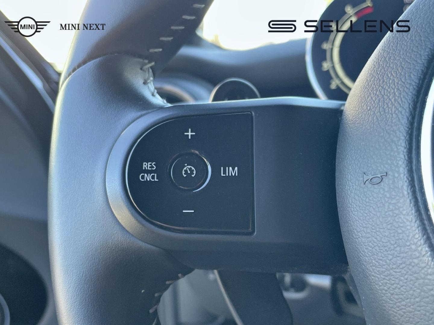 MINI Mini 5 Portes Cooper S 178ch Edition Premium Plus BVA7 - photo 18