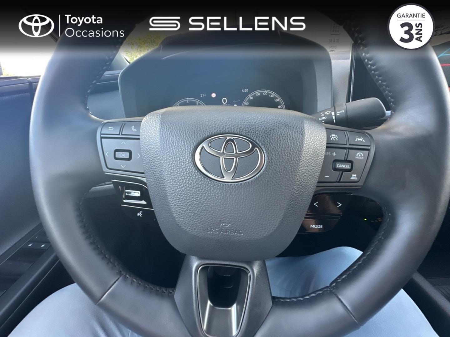TOYOTA C-HR 2.0 Hybride 200ch Design MY25 - photo 13