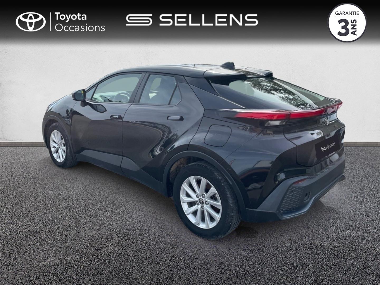 TOYOTA C-HR 1.8 Hybride 140ch Dynamic - photo 2